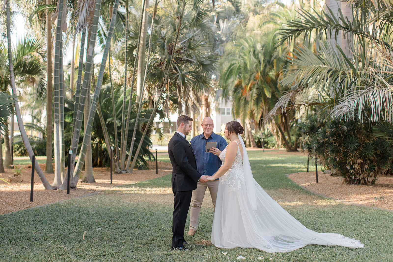 Best Elopement Locations in St. Pete - Gizella Kopsick Palm Arboretum